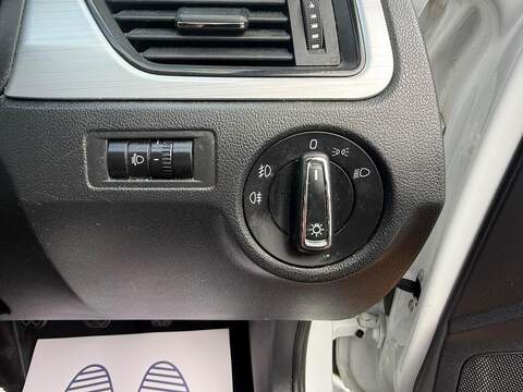 Skoda Rapid Spaceback 1.0 TSI GPF SE Tech Hatchback 5dr Petrol Manual Euro 6 (s/s) (95 ps) - U695