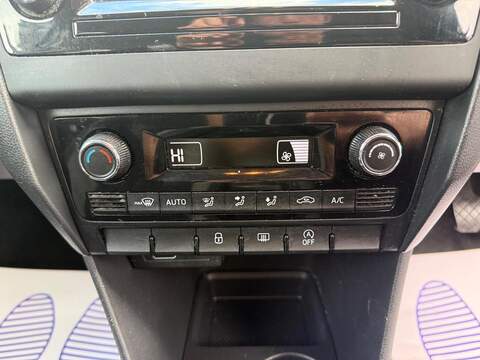 Skoda Rapid Spaceback 1.0 TSI GPF SE Tech Hatchback 5dr Petrol Manual Euro 6 (s/s) (95 ps) - U695