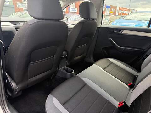 Skoda Rapid Spaceback 1.0 TSI GPF SE Tech Hatchback 5dr Petrol Manual Euro 6 (s/s) (95 ps) - U695