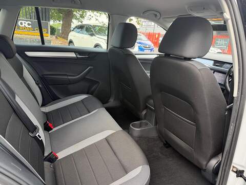 Skoda Rapid Spaceback 1.0 TSI GPF SE Tech Hatchback 5dr Petrol Manual Euro 6 (s/s) (95 ps) - U695