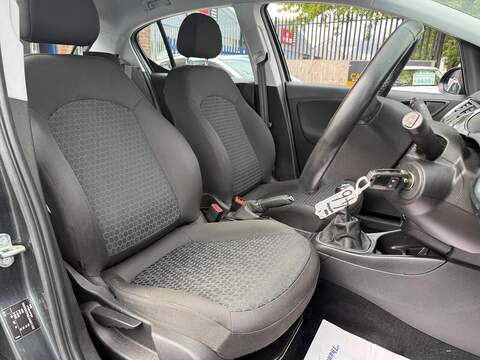 Vauxhall Corsa 1.4i ecoTEC Design Hatchback 5dr Petrol Manual Euro 6 (90 ps) - U696