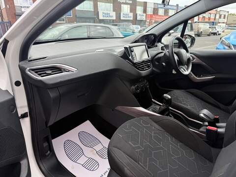 Peugeot 2008 1.6 BlueHDi Active SUV 5dr Diesel Manual Euro 6 (s/s) (100 ps) - U697