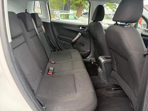 Peugeot 2008 1.6 BlueHDi Active SUV 5dr Diesel Manual Euro 6 (s/s) (100 ps) - U697