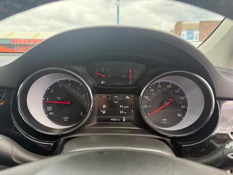 Vauxhall Astra 1.2 Turbo Griffin Edition Hatchback 5dr Petrol Manual Euro 6 (s/s) (145 ps) - U700