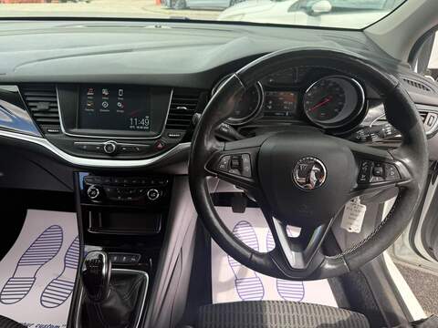 Vauxhall Astra 1.2 Turbo Griffin Edition Hatchback 5dr Petrol Manual Euro 6 (s/s) (145 ps) - U700