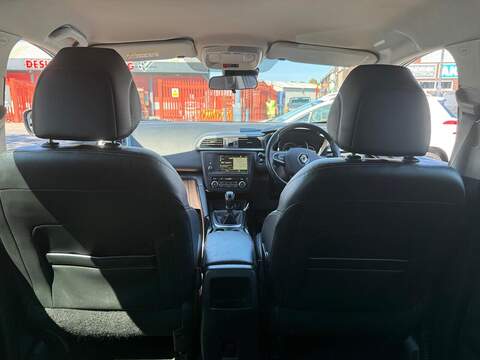 Renault Kadjar 1.2 TCe Dynamique S Nav SUV 5dr Petrol Manual Euro 6 (s/s) (130 ps) - U701