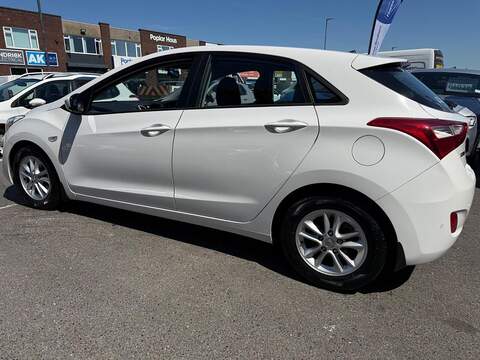 Hyundai i30 1.4 Active Hatchback 5dr Petrol Manual Euro 5 (100 ps) - U704