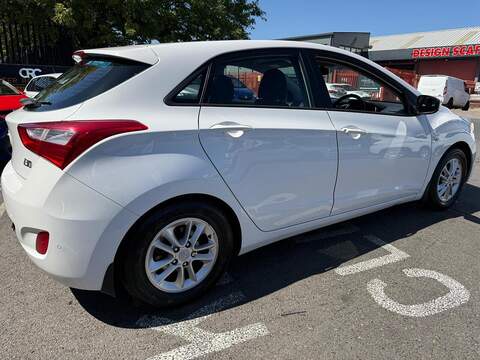 Hyundai i30 1.4 Active Hatchback 5dr Petrol Manual Euro 5 (100 ps) - U704