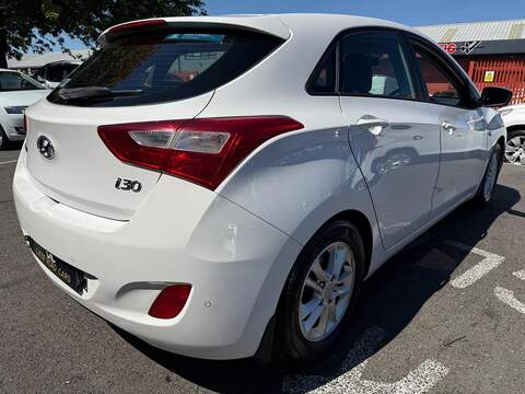 Hyundai i30 1.4 Active Hatchback 5dr Petrol Manual Euro 5 (100 ps) - U704