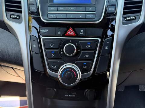 Hyundai i30 1.4 Active Hatchback 5dr Petrol Manual Euro 5 (100 ps) - U704