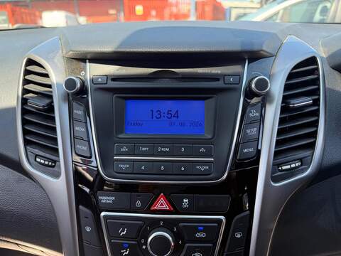 Hyundai i30 1.4 Active Hatchback 5dr Petrol Manual Euro 5 (100 ps) - U704