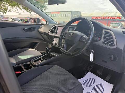 SEAT Leon 1.6 TDI SE Dynamic Technology Hatchback 5dr Diesel Manual Euro 6 (s/s) (115 ps) - U717