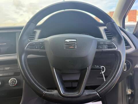SEAT Leon 1.6 TDI SE Dynamic Technology Hatchback 5dr Diesel Manual Euro 6 (s/s) (115 ps) - U717