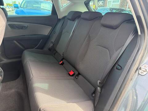 SEAT Leon 1.6 TDI SE Dynamic Technology Hatchback 5dr Diesel Manual Euro 6 (s/s) (115 ps) - U717