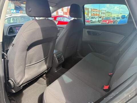 SEAT Leon 1.6 TDI SE Dynamic Technology Hatchback 5dr Diesel Manual Euro 6 (s/s) (115 ps) - U717