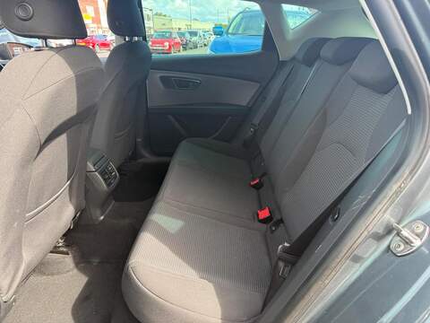 SEAT Leon 1.6 TDI SE Dynamic Technology Hatchback 5dr Diesel Manual Euro 6 (s/s) (115 ps) - U717