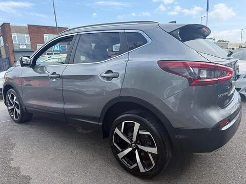 Nissan Qashqai 1.3 DIG-T Tekna SUV 5dr Petrol Manual Euro 6 (s/s) (140 ps) - U718