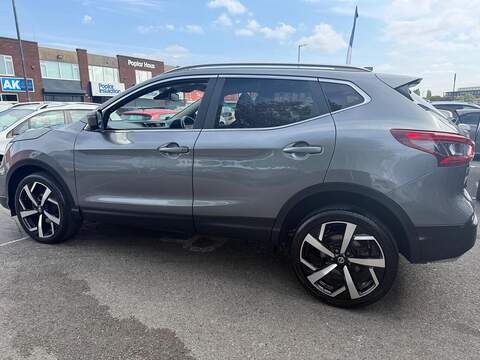 Nissan Qashqai 1.3 DIG-T Tekna SUV 5dr Petrol Manual Euro 6 (s/s) (140 ps) - U718
