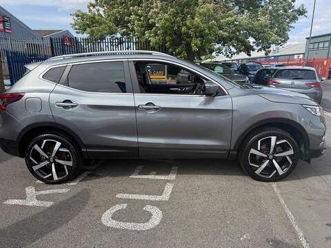 Nissan Qashqai 1.3 DIG-T Tekna SUV 5dr Petrol Manual Euro 6 (s/s) (140 ps) - U718