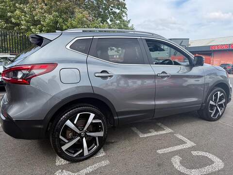 Nissan Qashqai 1.3 DIG-T Tekna SUV 5dr Petrol Manual Euro 6 (s/s) (140 ps) - U718
