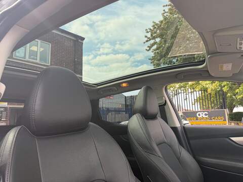 Nissan Qashqai 1.3 DIG-T Tekna SUV 5dr Petrol Manual Euro 6 (s/s) (140 ps) - U718