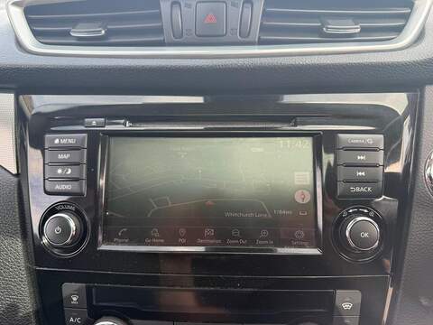 Nissan Qashqai 1.3 DIG-T Tekna SUV 5dr Petrol Manual Euro 6 (s/s) (140 ps) - U718