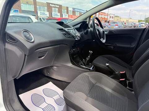 Ford Fiesta 1.0T EcoBoost Zetec Hatchback 5dr Petrol Manual Euro 6 (s/s) (100 ps) - U721