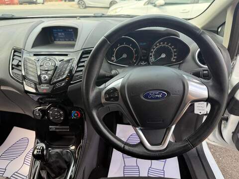 Ford Fiesta 1.0T EcoBoost Zetec Hatchback 5dr Petrol Manual Euro 6 (s/s) (100 ps) - U721