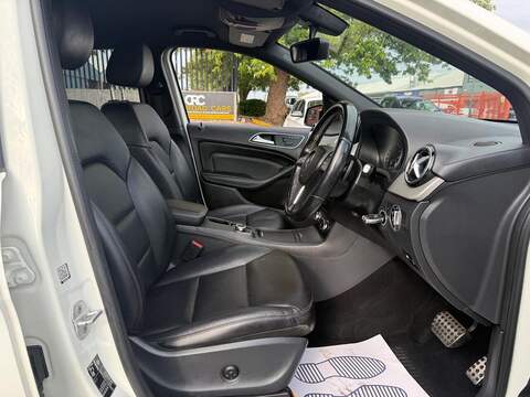 Mercedes-Benz B Class 1.8 B200 CDI Sport MPV 5dr Diesel 7G-DCT Euro 5 (s/s) (136 ps) - U723