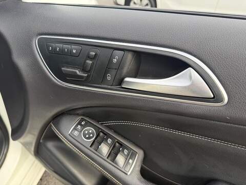 Mercedes-Benz B Class 1.8 B200 CDI Sport MPV 5dr Diesel 7G-DCT Euro 5 (s/s) (136 ps) - U723