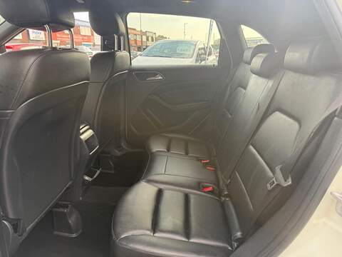 Mercedes-Benz B Class 1.8 B200 CDI Sport MPV 5dr Diesel 7G-DCT Euro 5 (s/s) (136 ps) - U723