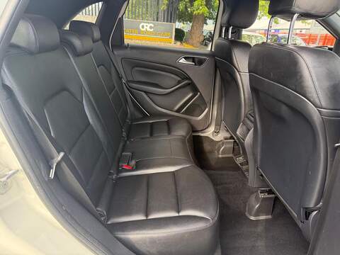 Mercedes-Benz B Class 1.8 B200 CDI Sport MPV 5dr Diesel 7G-DCT Euro 5 (s/s) (136 ps) - U723