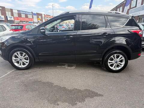 Ford Kuga 1.5 TDCi Titanium SUV 5dr Diesel Manual Euro 6 (s/s) (120 ps) - U724