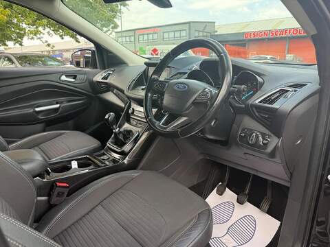 Ford Kuga 1.5 TDCi Titanium SUV 5dr Diesel Manual Euro 6 (s/s) (120 ps) - U724
