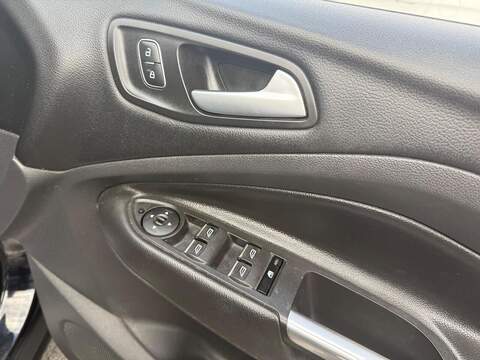Ford Kuga 1.5 TDCi Titanium SUV 5dr Diesel Manual Euro 6 (s/s) (120 ps) - U724