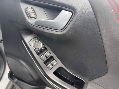Ford Puma 1.0T EcoBoost MHEV ST-Line SUV 5dr Petrol Manual Euro 6 (s/s) (155 ps) - U725