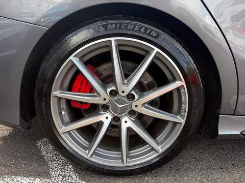Mercedes-Benz CLA 2.0 CLA45 AMG Night Edition Shooting Brake 5dr Petrol SpdS DCT 4MATIC Euro 6 (s/s) (381 ps) - U730