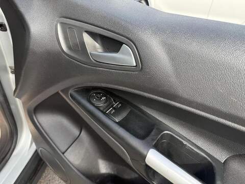 Ford Transit Connect 1.5 TDCi 200 Limited Panel Van 5dr Diesel Manual L1 H1 (119 g/km, 118 bhp) - U731