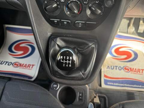 Ford Transit Connect 1.5 TDCi 200 Limited Panel Van 5dr Diesel Manual L1 H1 (119 g/km, 118 bhp) - U731