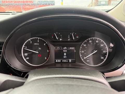 Vauxhall Mokka X 1.6 CDTi ecoTEC D Design Nav SUV 5dr Diesel Manual Euro 6 (s/s) 17in Alloy (110 ps) - U732