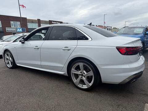 Audi A4 2.0 TDI 35 S line Saloon 4dr Diesel S Tronic Euro 6 (s/s) (163 ps) - U736