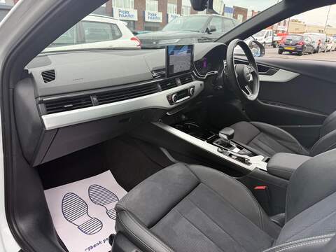 Audi A4 2.0 TDI 35 S line Saloon 4dr Diesel S Tronic Euro 6 (s/s) (163 ps) - U736