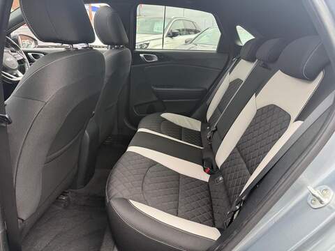 Kia Ceed 1.4 T-GDi GT-Line Lunar Edition Hatchback 5dr Petrol DCT Euro 6 (s/s) (138 bhp) - U739