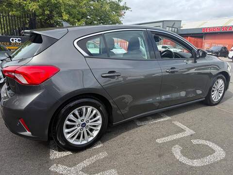 Ford Focus 1.0T EcoBoost Titanium Hatchback 5dr Petrol Manual Euro 6 (s/s) (125 ps) - U741