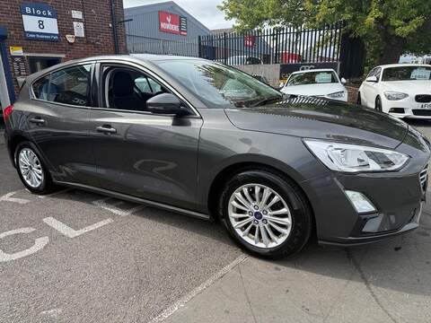 Ford Focus 1.0T EcoBoost Titanium Hatchback 5dr Petrol Manual Euro 6 (s/s) (125 ps) - U741