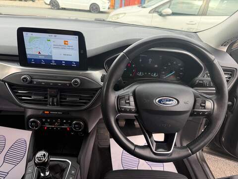 Ford Focus 1.0T EcoBoost Titanium Hatchback 5dr Petrol Manual Euro 6 (s/s) (125 ps) - U741