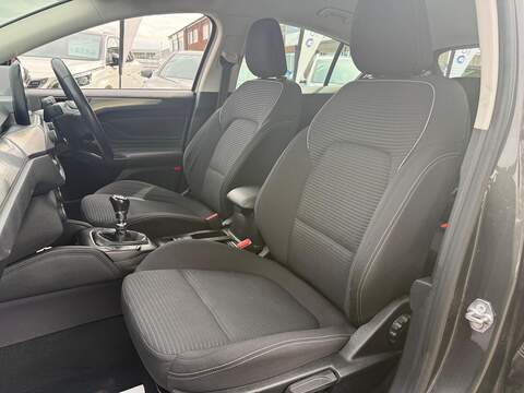 Ford Focus 1.0T EcoBoost Titanium Hatchback 5dr Petrol Manual Euro 6 (s/s) (125 ps) - U741