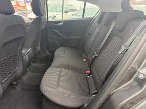 Ford Focus 1.0T EcoBoost Titanium Hatchback 5dr Petrol Manual Euro 6 (s/s) (125 ps) - U741