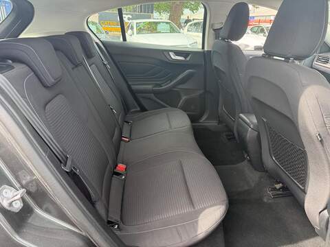 Ford Focus 1.0T EcoBoost Titanium Hatchback 5dr Petrol Manual Euro 6 (s/s) (125 ps) - U741