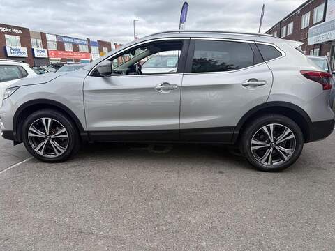 Nissan Qashqai 1.2 DIG-T N-Connecta SUV 5dr Petrol Manual Euro 6 (s/s) (115 ps) - U742